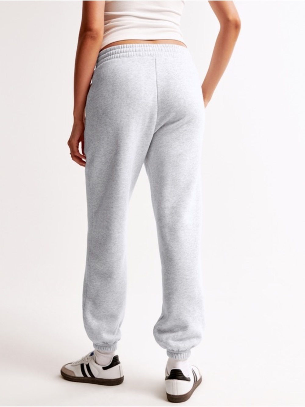 Abercrombie & Fitch Sunday Sweatpant Fleece Joggers Light Grey - Picture 4 of 11